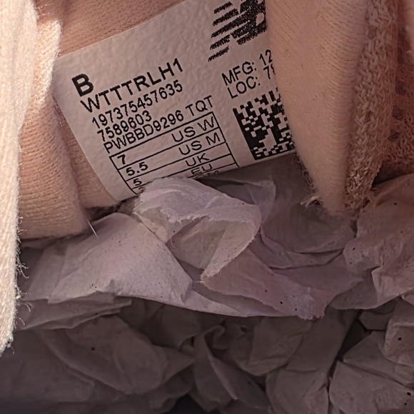 New Balance Tektrel Womens Hiking Sneakers - Picture 10 of 10